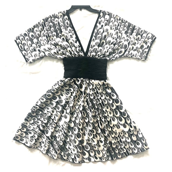 bebe kimono dress